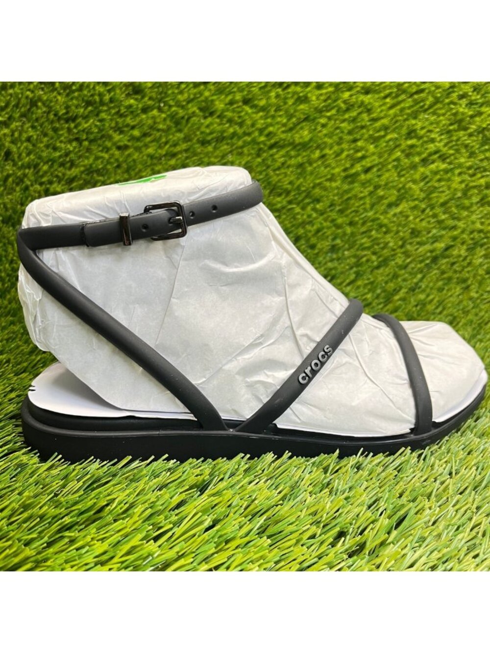 Crocs Miami Womens Size 6 Black Beach Outdoor Square Toe Ankle Strap Sandals